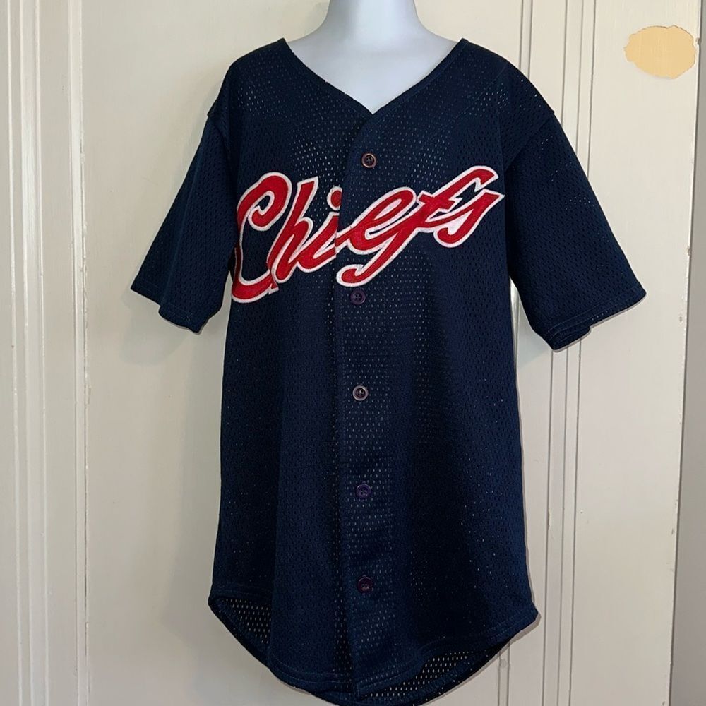 Vintage Teamwork Athletic Apparel navy blue baseball shirt with Chiefs‎ on front